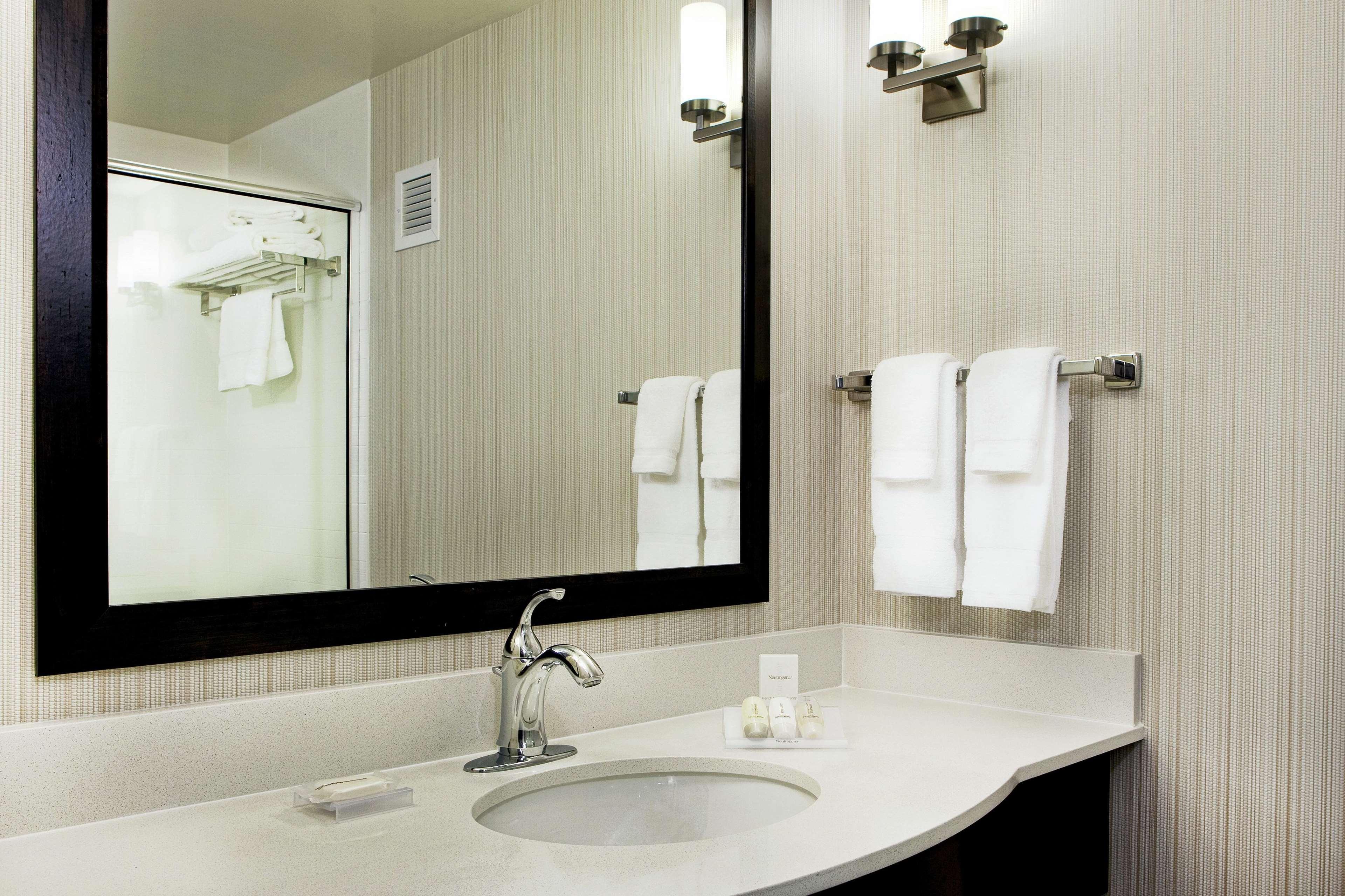 Hilton Garden Inn Portland Airport Esterno foto