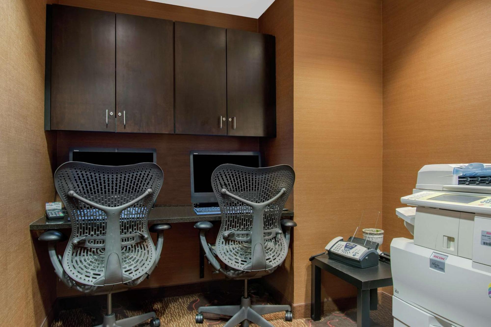 Hilton Garden Inn Portland Airport Esterno foto