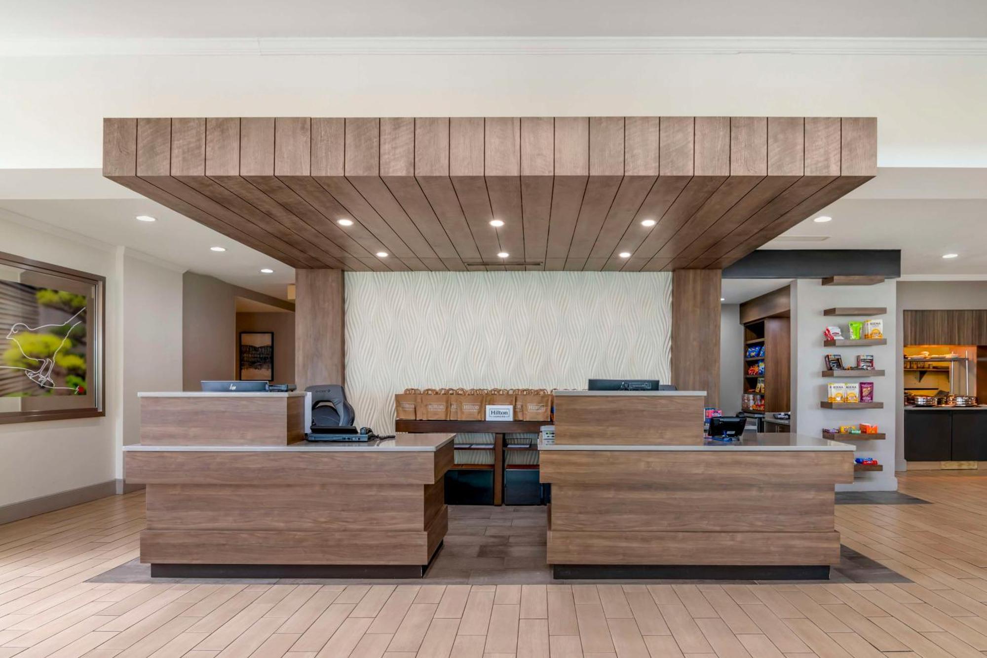 Hilton Garden Inn Portland Airport Esterno foto